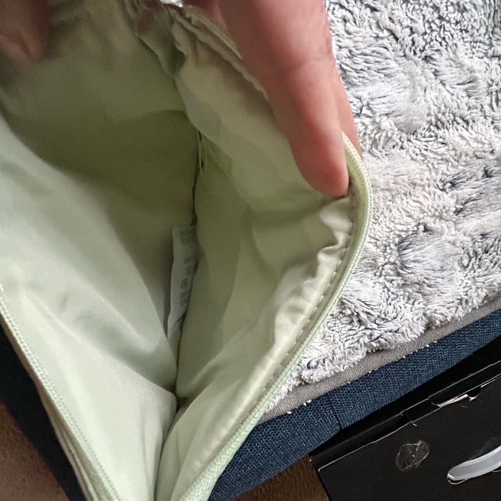 Prada Mint Beauty Pouch - Picture 5 of 8